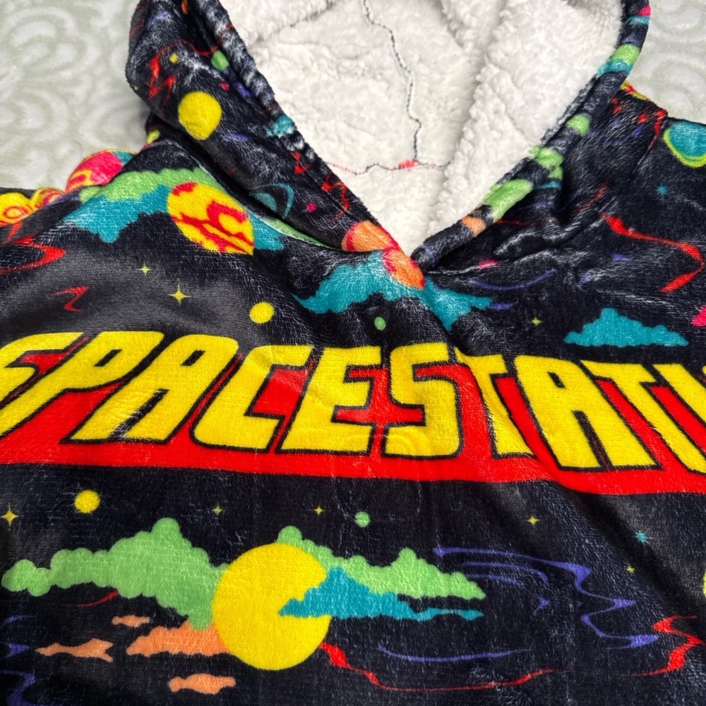 Unisex Adult Oversized‎ Wearable / Sherpa-Lined Hoodie Space-station